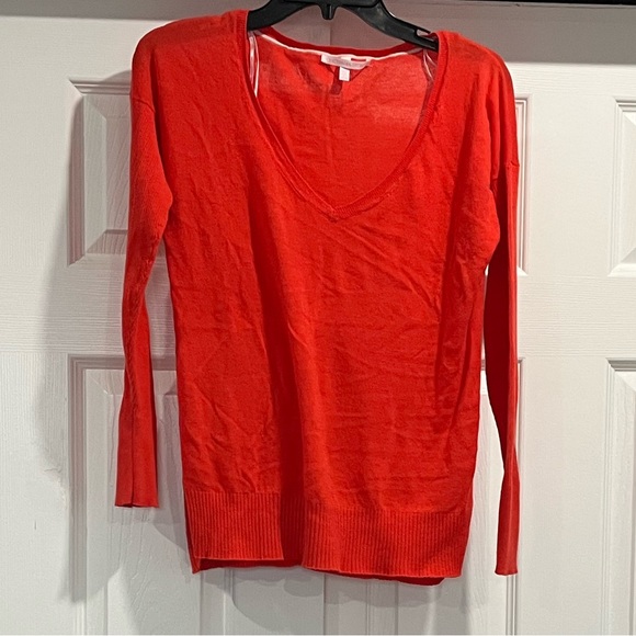 VICTORIAS SECRET candy red v neck sweater - Picture 1 of 3